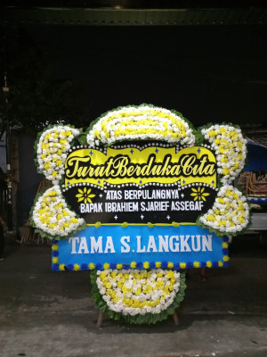 Papan Bunga Duka di Tambak Sari